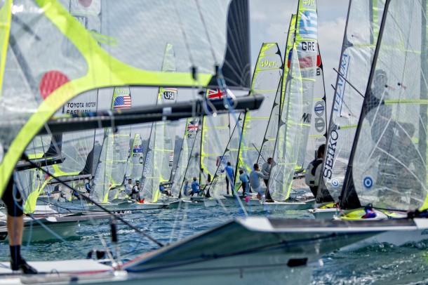 start line skiff sailing 49er